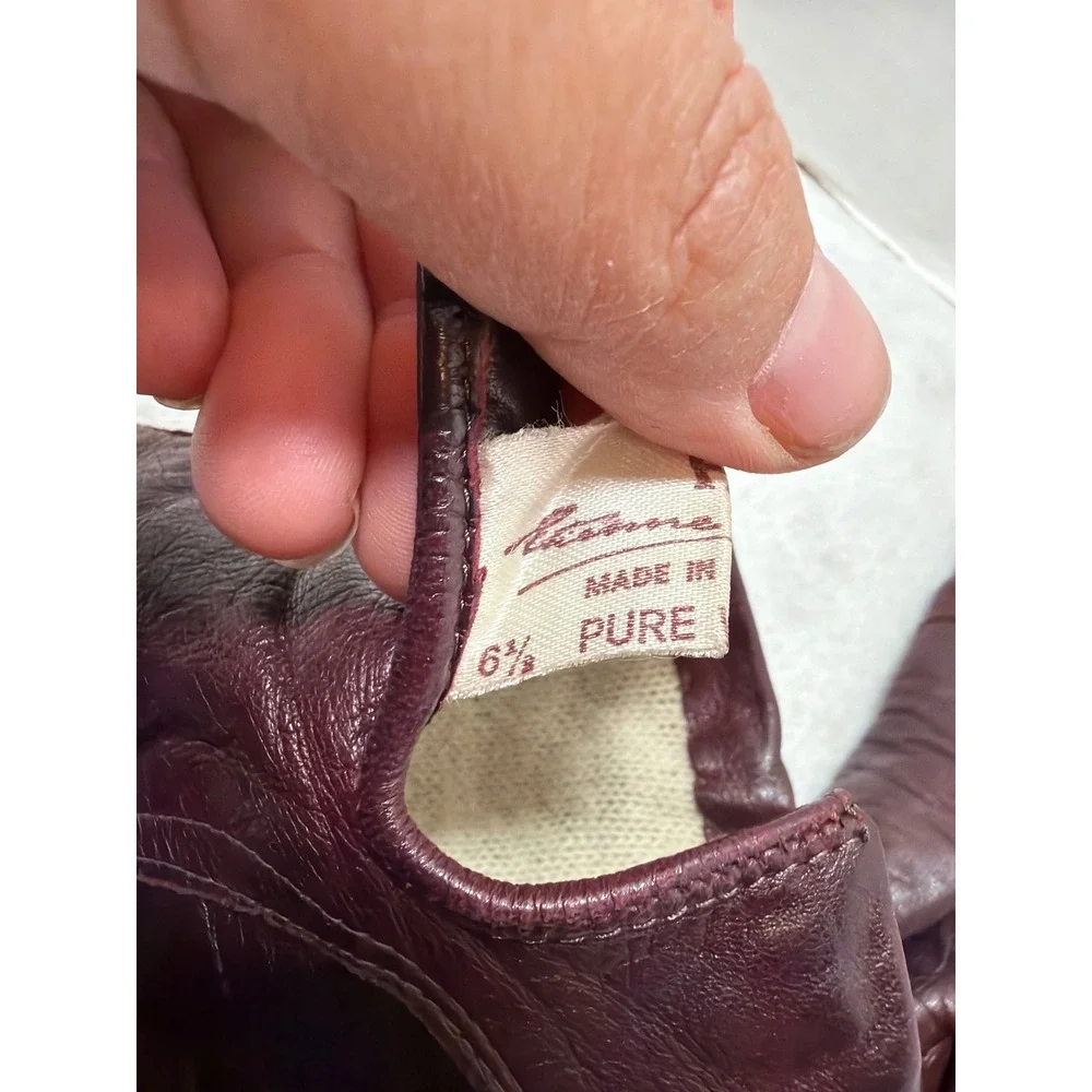 Vintage Etienne Aigner Leather Gloves 6.5 Burgundy Italy Wool Lined Gold Logo